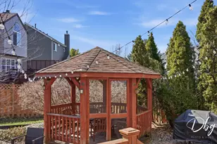 7 E Dahlia Ln, Round Lake Beach, IL 60073 - Photo 35