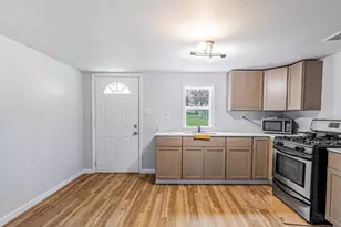 1216 Gould St, Joliet, IL 60432 - Photo 3