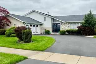 16821 S Clyde Ave, South Holland, IL 60473 - Photo 3