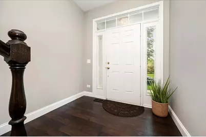 5564 Cloverdale Road, Hanover Park, IL 60133 - Photo 7