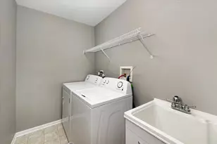 5564 Cloverdale Rd, Hanover Park, IL 60133 - Photo 31