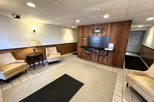 500 Redondo Dr, Downers Grove, IL 60516 - Photo 5