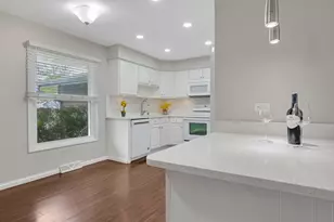 3755 Lexington Dr, Hoffman Estates, IL 60192 - Photo 7