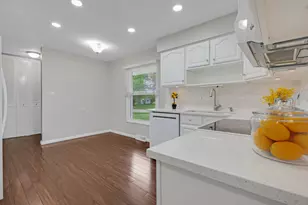 3755 Lexington Dr, Hoffman Estates, IL 60192 - Photo 11