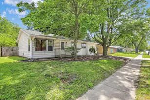 1108 S Mattis Ave, Champaign, IL 61821 - Photo 3