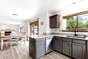 2050 Dunmore St, Joliet, IL 60431 - Photo 9