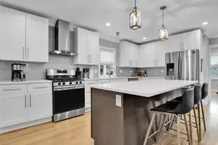 5719 W Dakin St, Chicago, IL 60634 - Photo 9