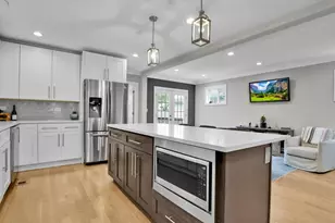 5719 W Dakin St, Chicago, IL 60634 - Photo 11