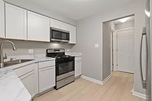 16324 Brementowne Dr, Tinley Park, IL 60477 - Photo 11