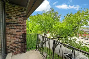 7117 W 93rd St, Oak Lawn, IL 60453 - Photo 9