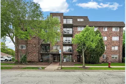 7117 W 93rd Street #405, Oak Lawn, IL 60453 - Photo 1