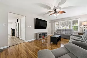 912 David St, Antioch, IL 60002 - Photo 3