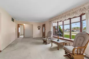 11624 S Ridgeland Ave, Worth, IL 60482 - Photo 13