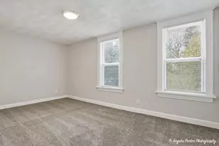 937 N County St, Waukegan, IL 60085 - Photo 9