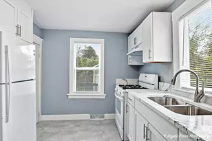 937 N County St, Waukegan, IL 60085 - Photo 5