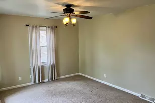 940 N Dement Ave, Dixon, IL 61021 - Photo 7