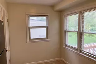 940 N Dement Ave, Dixon, IL 61021 - Photo 5