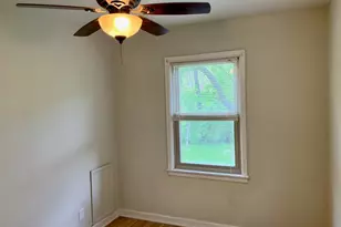 940 N Dement Ave, Dixon, IL 61021 - Photo 13