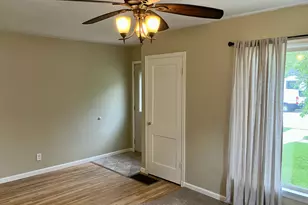 940 N Dement Ave, Dixon, IL 61021 - Photo 9