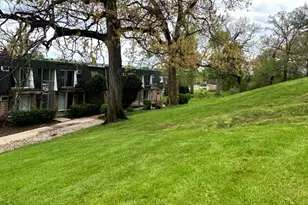 10152 S 84th Terrace, Palos Hills, IL 60465 - Photo 3