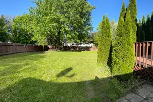 1401 Knoll Dr, Naperville, IL 60565 - Photo 3
