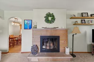 430 E Dent St, Gilman, IL 60938 - Photo 9