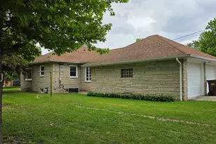 209 W 2nd St, Prophetstown, IL 61277 - Photo 3
