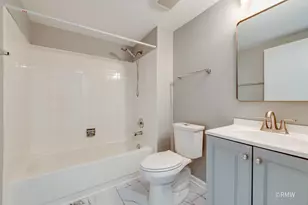 460 Mayflower Ln, Bartlett, IL 60103 - Photo 15