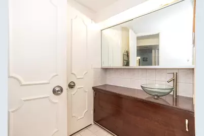 300 N State Street #5620, Chicago, IL 60654 - Photo 7