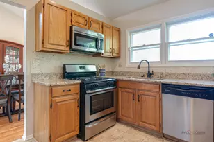 130 Newfield Ct, Buffalo Grove, IL 60089 - Photo 9