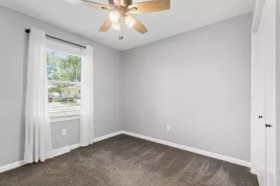 1022 W 13th Street, Davenport, IA 52804 - Photo 13