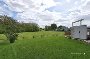 299 Haywood Dr, Round Lake, IL 60073 - Photo 29