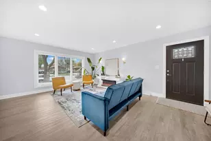 3816 Howard St, Skokie, IL 60076 - Photo 11