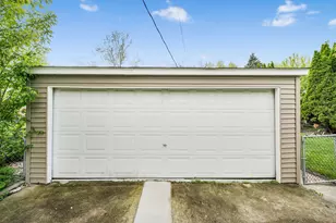 3816 Howard St, Skokie, IL 60076 - Photo 33