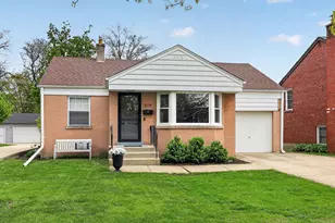 519 S Craig Pl, Lombard, IL 60148 - Photo 1