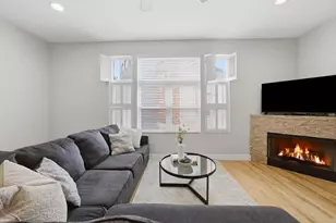 2306 W Bloomingdale Ave, Chicago, IL 60647 - Photo 7
