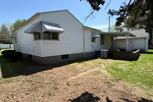 109 N 3rd St, Hartsburg, IL 62643 - Photo 11