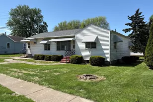 109 N 3rd St, Hartsburg, IL 62643 - Photo 3