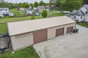 205 W 6th St, Aroma Park, IL 60910 - Photo 31