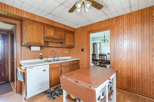 205 W 6th St, Aroma Park, IL 60910 - Photo 15