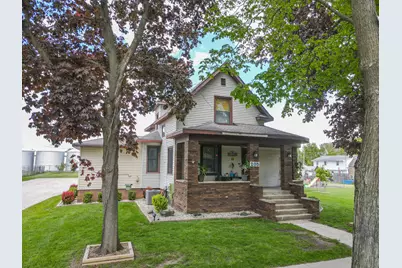 205 W 6th Street, Aroma Park, IL 60910 - Photo 1