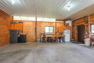 205 W 6th St, Aroma Park, IL 60910 - Photo 33