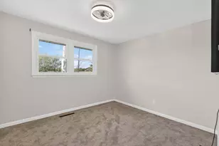 2091 W State Route 102, Bourbonnais, IL 60914 - Photo 25
