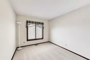 1145 Nottingham Ln, Hoffman Estates, IL 60169 - Photo 25