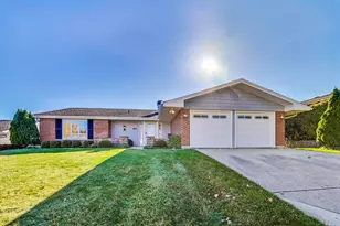 1145 Nottingham Ln, Hoffman Estates, IL 60169 - Photo 1
