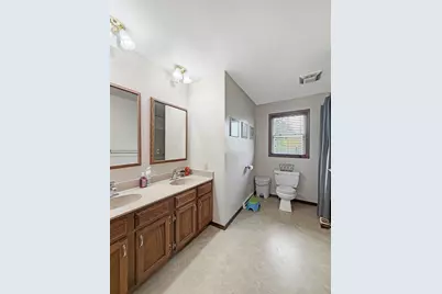 2711 Royal Oaks Drive, Freeport, IL 61032 - Photo 29
