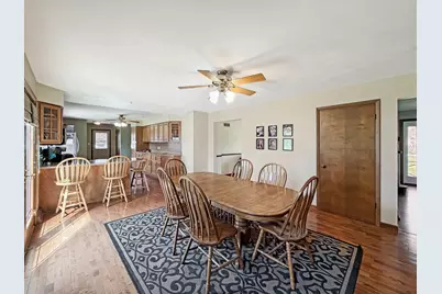 2711 Royal Oaks Drive, Freeport, IL 61032 - Photo 11