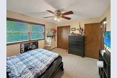 2711 Royal Oaks Drive, Freeport, IL 61032 - Photo 33