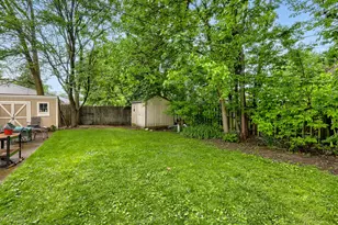 9308 Karlov Ave, Skokie, IL 60076 - Photo 21
