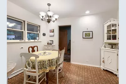 9308 Karlov Avenue, Skokie, IL 60076 - Photo 7